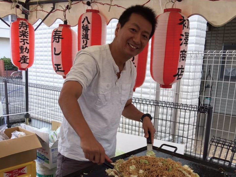 地域活動に参加する藪原太郎